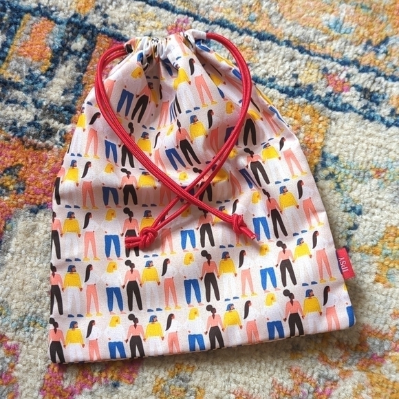 ipsy Handbags - ipsy Women United in Friendship Glam Bag Plus March 2021